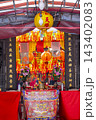 縁日 祭壇 お寺 143402083