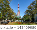 北海道札幌市の大通公園と札幌テレビ塔 143409680
