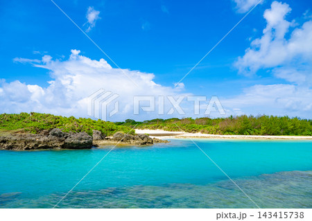 沖縄県宮古島市　伊良部島　下地島　入江水道 143415738