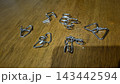 知恵の輪 143442594