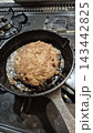 手ごねハンバーグ 143442825