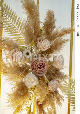 autumn arrangement of dried plants autumn arrangement of dried plants 143450168