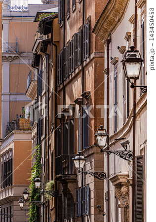 Medieval narrow street in the heart of Rome, Italy Medieval narrow street in the heart of Rome, Italy 143450458