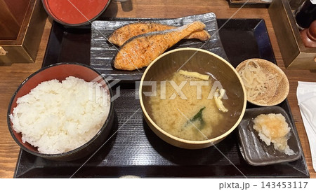 焼き鮭の和定食 焼き鮭の和定食 143453117