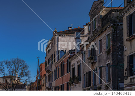 Beautiful architecture of narrow streets of Venice city 143463413