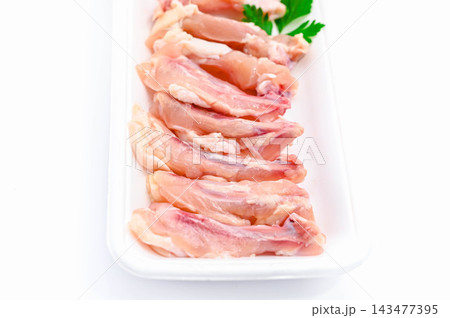 新鮮な鶏肉のバックリブ(骨付き希少部位) 新鮮な鶏肉のバックリブ(骨付き希少部位) 143477395