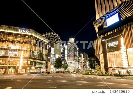 名古屋市、栄交差点の夜景 143480630