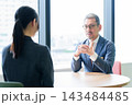 ビジネス　ミーティング　面接　面談 143484485