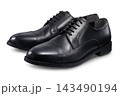 黒い革靴 143490194