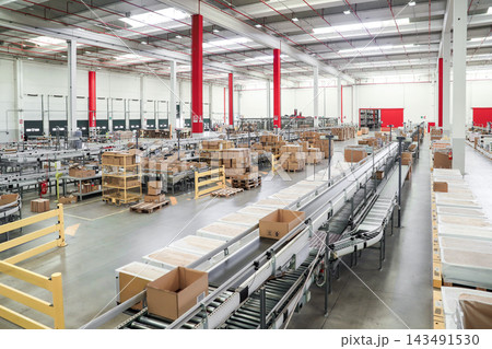 conveyor line in the factory. logistic warehouse. packing line in a logistics warehouse 143491530