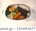 妻が夫に作った手作りのり弁当 143493477