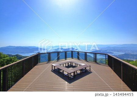 宮島  江田島などが浮かぶ瀬戸内風景が一望できる絵下山 143494455
