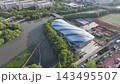 上海松江の川沿いのスポーツ施設の空撮 143495507