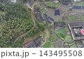 福建の村の四角い土楼の空撮 143495508