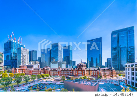 日本の東京都市景観黄新幹線や建設中の東京トーチ、ズラリ並んだ超高層ビル群などを望む＝10月9日 143498147