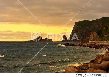 北海道・夕陽まで物悲しく感じられる秘境、西の河原と大砲岩の美しい風景・北海道神恵内村(2) 北海道・夕陽まで物悲しく感じられる秘境、西の河原と大砲岩の美しい風景・北海道神恵内村(2) 143498360