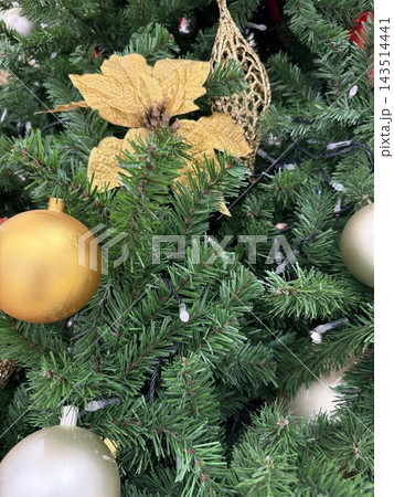 金銀のオーナメントのクリスマスツリー2 金銀のオーナメントのクリスマスツリー2 143514441