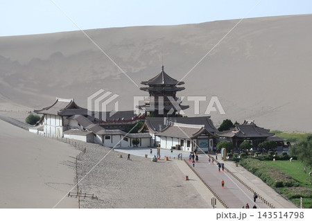 中国敦煌の鳴沙山の風景 143514798