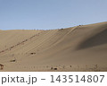 中国敦煌の鳴沙山の風景 143514807