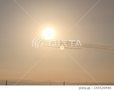 飛行機のある風景 飛行機のある風景 143520440
