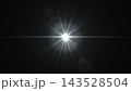 キラキラ輝く光のエフェクト、レンズフレア 143528504