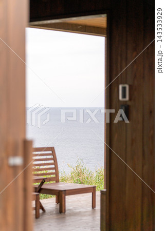 海を望むテラス 143533929