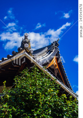 宇治川と興聖寺 本尊お釈迦様のご利益:心願成就,厄除け,開運,福徳 宇治川と興聖寺 本尊お釈迦様のご利益:心願成就,厄除け,開運,福徳 143543478