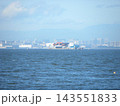 検見川浜で青空と白い雲 143551833