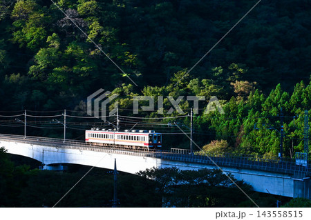 渓谷の野岩鉄道 143558515