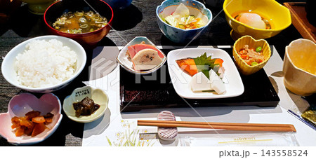 宿の朝食 宿の朝食 143558524