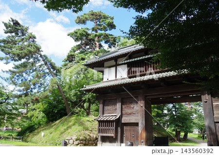 弘前城二の丸南門の景色 弘前城二の丸南門の景色 143560392