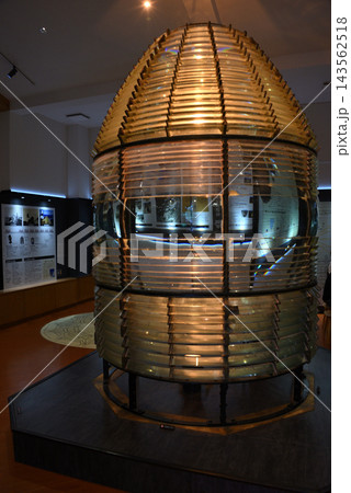 北海道・積丹半島・神威岬・カムイ番屋、国内現存唯一の神威岬灯台の第一等不動レンズ・北海道積丹町(3) 北海道・積丹半島・神威岬・カムイ番屋、国内現存唯一の神威岬灯台の第一等不動レンズ・北海道積丹町(3) 143562518