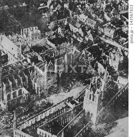古写真 1915年8月 ベルギー 第一次世界大戦で廃墟となった古都イーペル 古写真 1915年8月 ベルギー 第一次世界大戦で廃墟となった古都イーペル 143567813