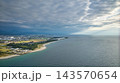 秋空の午後、日本の富山県黒部川扇状地 143570654
