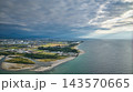 秋空の午後、日本の富山県黒部川扇状地 143570665