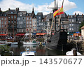 フランス 　オンフルール 143570677