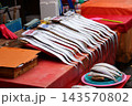並べられた太刀魚 143570802