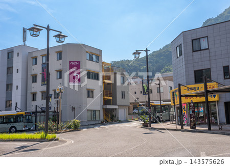 駅前風景　大月駅 143575626