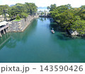 高松城跡（玉藻公園）天守台から見下ろす鞘橋と内堀（香川県高松市） 143590426