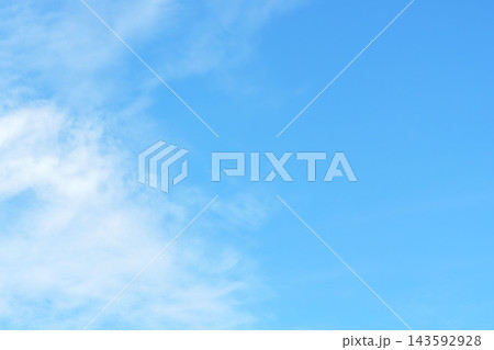 夏の朝の空 青空と雲を見上げる11 夏の朝の空 青空と雲を見上げる11 143592928