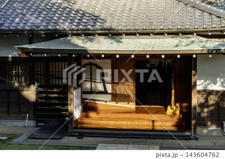 堀之内妙法寺の通用口 東京都杉並区堀ノ内3丁目 堀之内妙法寺の通用口 東京都杉並区堀ノ内3丁目 143604762