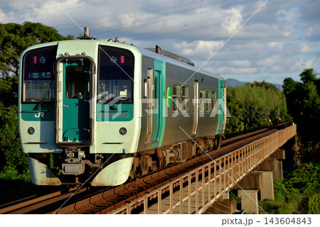 高徳線を走る1500系単行列車 高徳線を走る1500系単行列車 143604843