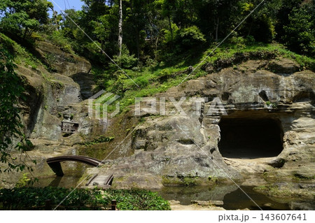 岩庭とでも言うべき禅宗庭園 4月鎌倉・瑞泉寺04石庭 岩庭とでも言うべき禅宗庭園 4月鎌倉・瑞泉寺04石庭 143607641