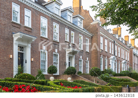 Row of traditional brick Georgian terraced houses 143612818