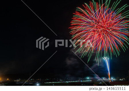 山鹿の夜空を彩る花火大会 山鹿の夜空を彩る花火大会 143615511