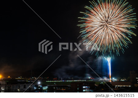 山鹿の夜空を彩る花火大会 山鹿の夜空を彩る花火大会 143615515