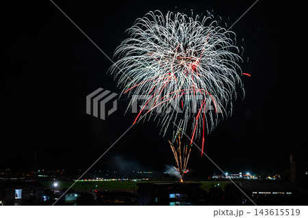 山鹿の夜空を彩る花火大会 山鹿の夜空を彩る花火大会 143615519