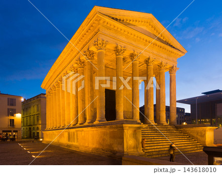 Maison Carree of Nimes at night 143618010