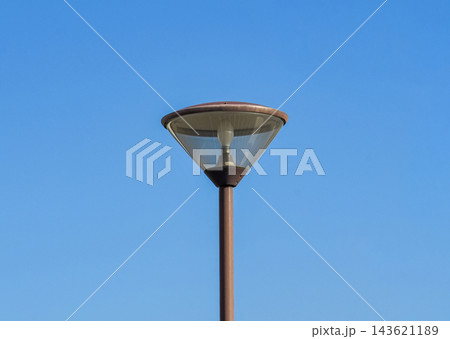 青空に映える街灯 青空に映える街灯 143621189