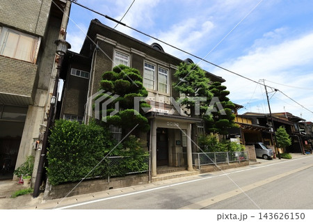 岐阜　飛騨　飛騨古川　旧河合療院のレトロな建物 143626150